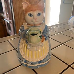 Vintage Avon teapot 1992